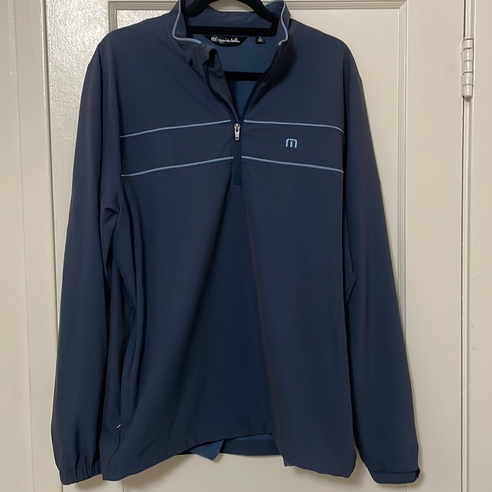 Travis Mathew 1/4 zip Pullover size Large